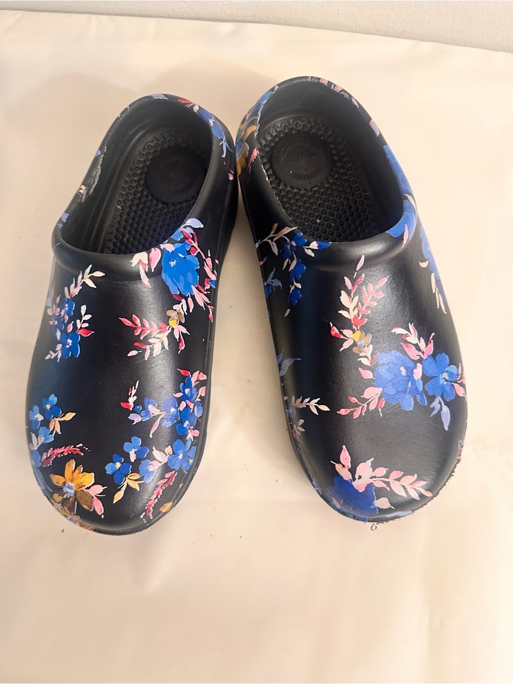 Floral Slip-On Clogs 7